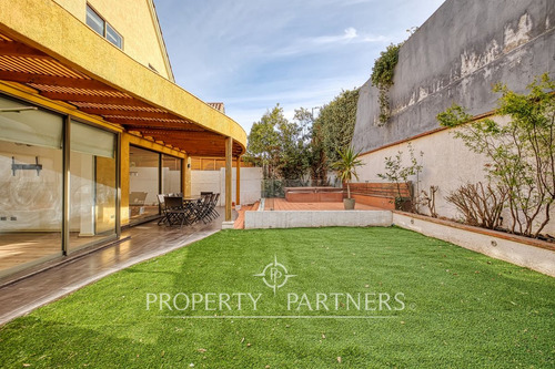 Casa Impecable Cercana A Colegio Huinganal Y Mayfl...