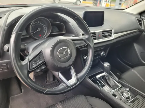 Mazda 3 2.0 Touring