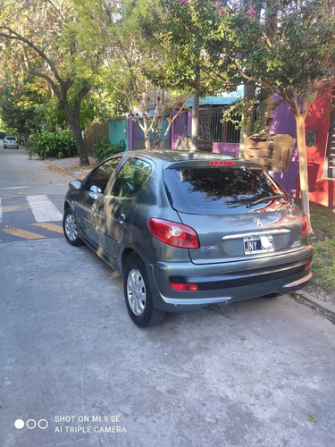 Peugeot 207 1.9 Sedan Xs 2011