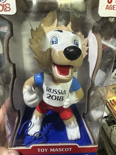 Muñeco De Colección Mundial Rusia 2018 Zabivaka Con Bubuzela