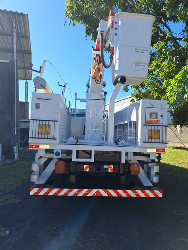 Ford F4000 4x4 Ano 2015 Cesto Aéreo R$ 210.000,00