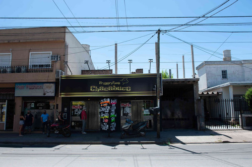 Imagen 4 de 30 de Venta Ph Con Locales Al Frente!! Moron!