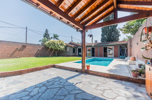 Imagen 29 de 30 de Casa 4 Ambientes, Con Quincho Y Piscina . Ciudad Evita. Posible Financiación Parcial.
