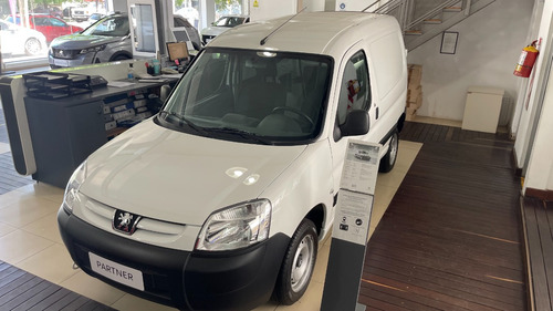 Imagen 8 de 25 de Peugeot Partner Confort Nafta