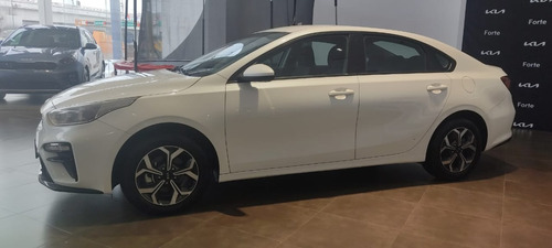 Imagen 1 de 6 de Kia Forte Lx