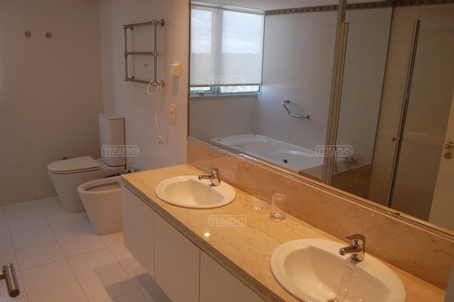 Imagen 22 de 30 de Apartamento Le Parc Piscina Piso Alto 3 Dormitorios Dependencia De Servicio Departamento En Venta Ubicado En Playa Brava, Punta Del Este, Punta Del Este / Maldonado