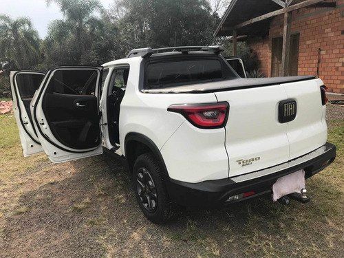 Imagem 4 de 7 de Fiat Toro 2019 1.8 Endurance 16v Flex 4x2 Aut. 4p