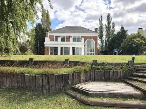 Nordelta Barrio La Isla Casa En Venta Al Lago Central