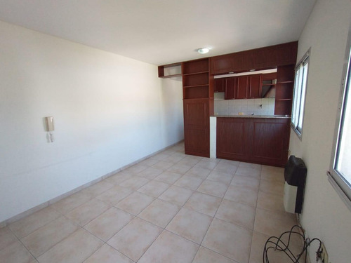 Imagen 6 de 18 de Departamento En Alquiler En La Plata Calle 10 Esq 36 Dacal Bienes Raices