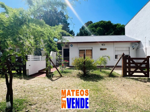 Venta Chalet En Mar Del Tuyu A Metros De Avenida 94 -  4 E/ 94 Y 95