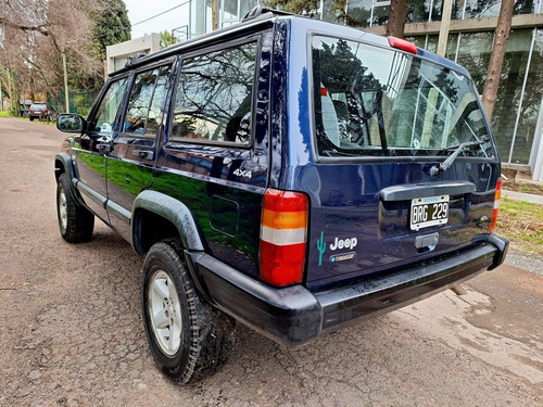 Imagen 11 de 24 de Jeep Cherokee 1997 4.0 C/ Gnc Sport