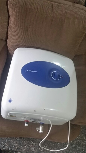 Calefin Ariston 30 L Ti Shape (Usado)