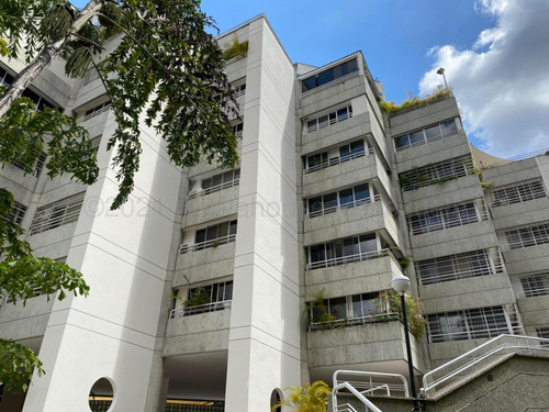 Apartamento En Venta Urb. Colinas De Valle Arriba Caracas. 24-19919 Yf