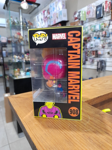 Funko Pop Captain Marvel 908 Only At Captain Marvel (Usado)