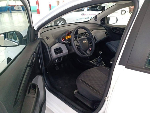 Imagem 7 de 10 de Chevrolet Onix 1.0 Mpfi Joy 8v Flex 4p Manual