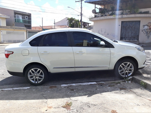 Fiat Grand Siena 2013 1.6 16v Essence Flex Dualogic 4p