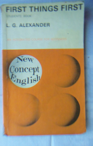 First Things First Student's Book Newconcept English (c10)