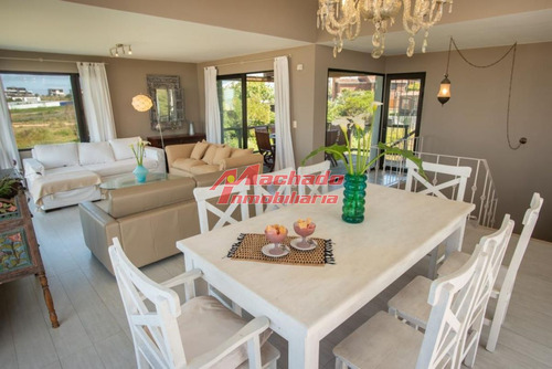 Imagen 3 de 28 de Casa En Alquiler Anual Con Vista Al Mar