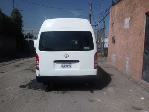 Imagen 6 de 11 de Toyota Hiace Pasajeros
