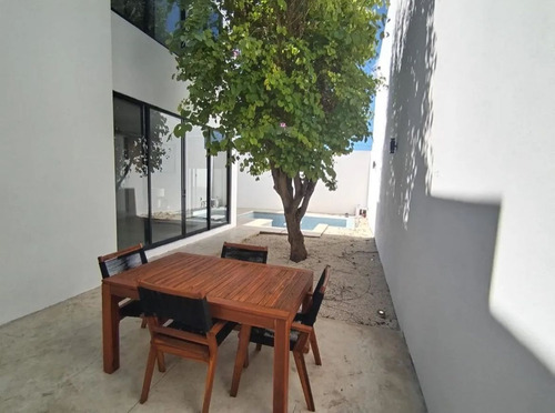 Casa En Renta En Temozon, Privada Tanaj