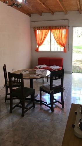 Imagen 8 de 14 de Casita De Campo Anidada En Arboleda Añosa