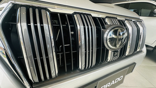 Seguimos De Feria Toyota Prado Vx 4.0 Gasolina Disponible.
