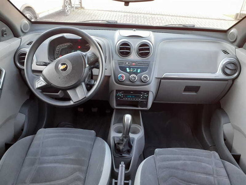 Imagem 10 de 11 de Chevrolet Agile Ltz