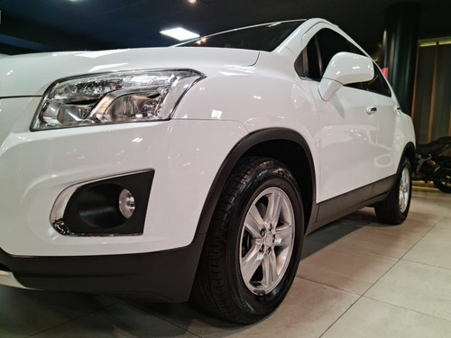 Imagen 8 de 17 de Chevrolet Tracker 2016 1.8 Ltz Fwd Mt 140cv Cassano