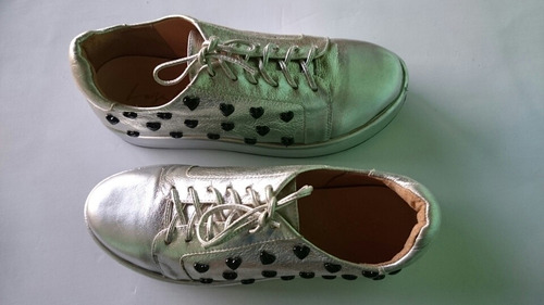 Tenis Flatform Couro Com Coracões Luiza Barcelos