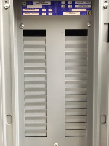 Tablero Nqod 30 Circuitos 225amp Squared C/ Interrupto Ppal