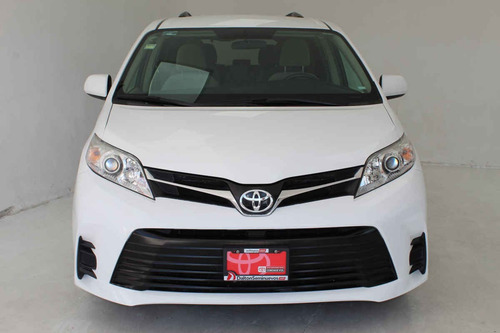 Imagen 8 de 15 de Toyota Sienna 2018 6 Cilindros