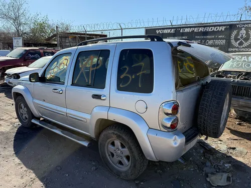 Jeep Liberty Limited 4x2 At