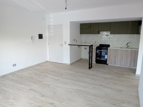Imagen 5 de 11 de Departamento 2 Ambientes A Estrenar.