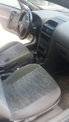 Chevrolet Astra Sedan 2001 2.0 Gls 4p
