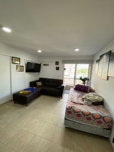 Imagen 6 de 14 de Departamento De 2 Ambientes Con Balcon En Venta - Moron Centro