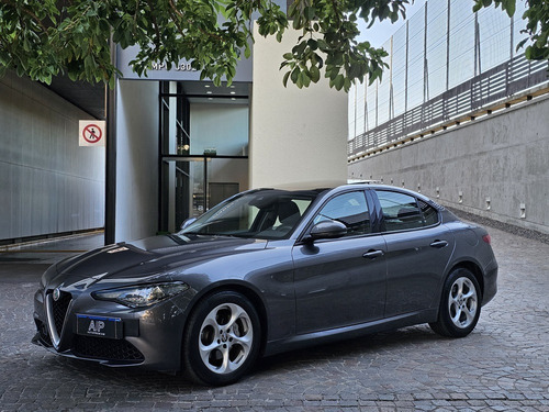 Alfa Romeo Giulia 2.0 200cv 200 Distinctive