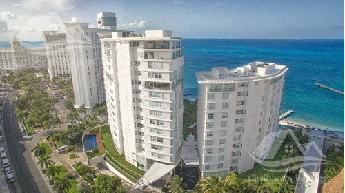 Departamento En Venta En Punta Cancun / Codigo: B-ccr6385