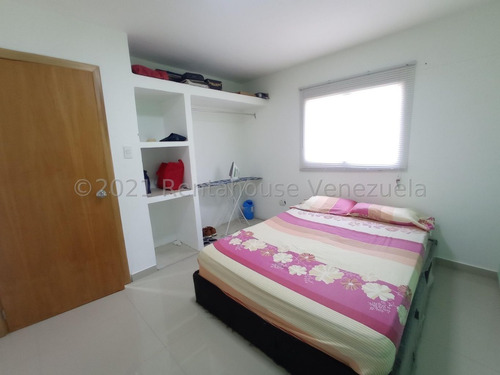 Imagen 17 de 19 de Aa Espectacular Apartamento En Venta En Urbanizacion La Cienaga Maracay #1 22-8120