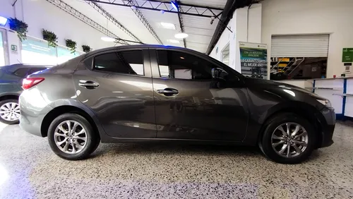 Mazda 2 Touring