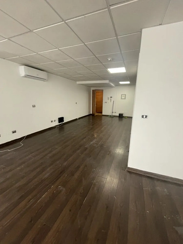 Arriendo Oficina Planta Libre Barros Borgoño / Metro Manue