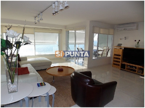 Imagen 2 de 12 de Apartamento En Playa Mansa