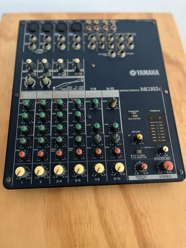 Mixer Yamaha Mg102c