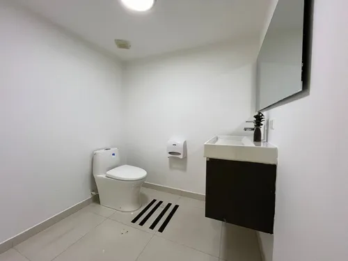 Consultorio En Arriendo/venta En Los Cedros. Cod V16262
