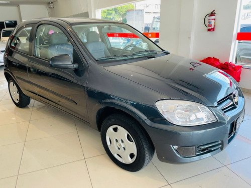 Imagem 2 de 8 de Chevrolet
