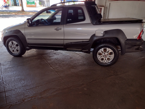 Imagem 12 de 15 de Fiat Strada Adventure 1.8 Flex Cab. Dupla