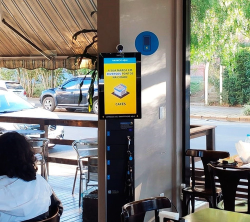 Smart Totem Carregador De Celular + Tela De Propaganda 22
