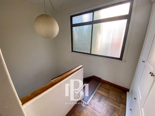 Casa En Venta De 3 Dorm. En Las Condes