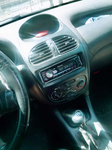 Imagem 3 de 5 de Peugeot 206 206