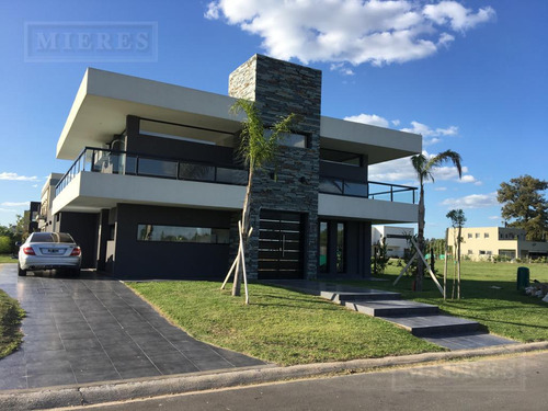 Casa En Venta A Estrenar En Lagoon Pilar