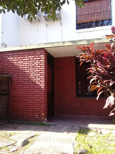 Se Vende Duplex En Barrio Luz Y Fuerza De Moron